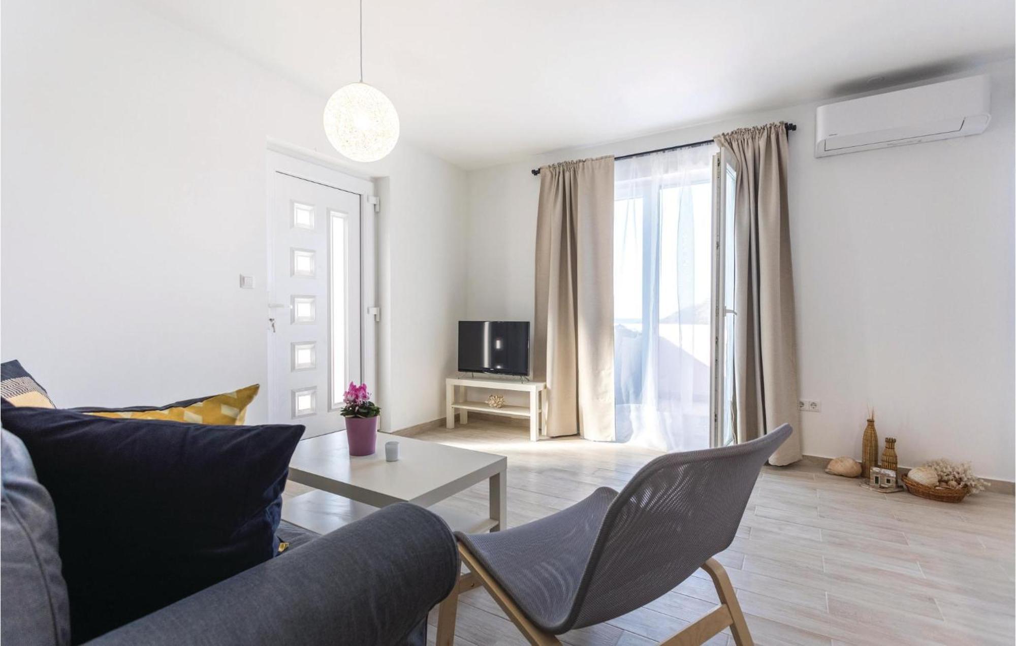 Awesome Apartment In Blace With House Sea View Kültér fotó