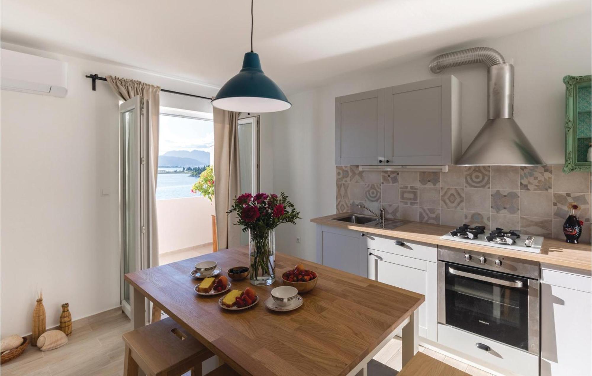 Awesome Apartment In Blace With House Sea View Kültér fotó