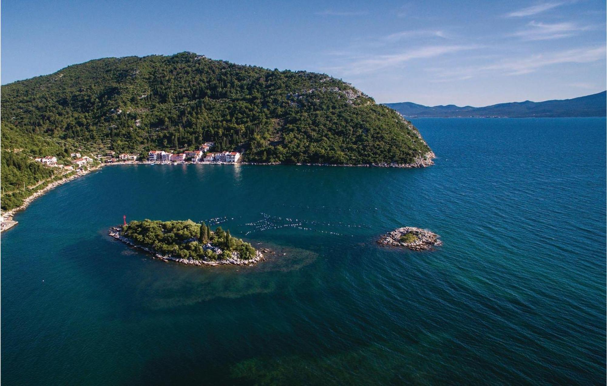 Awesome Apartment In Blace With House Sea View Kültér fotó
