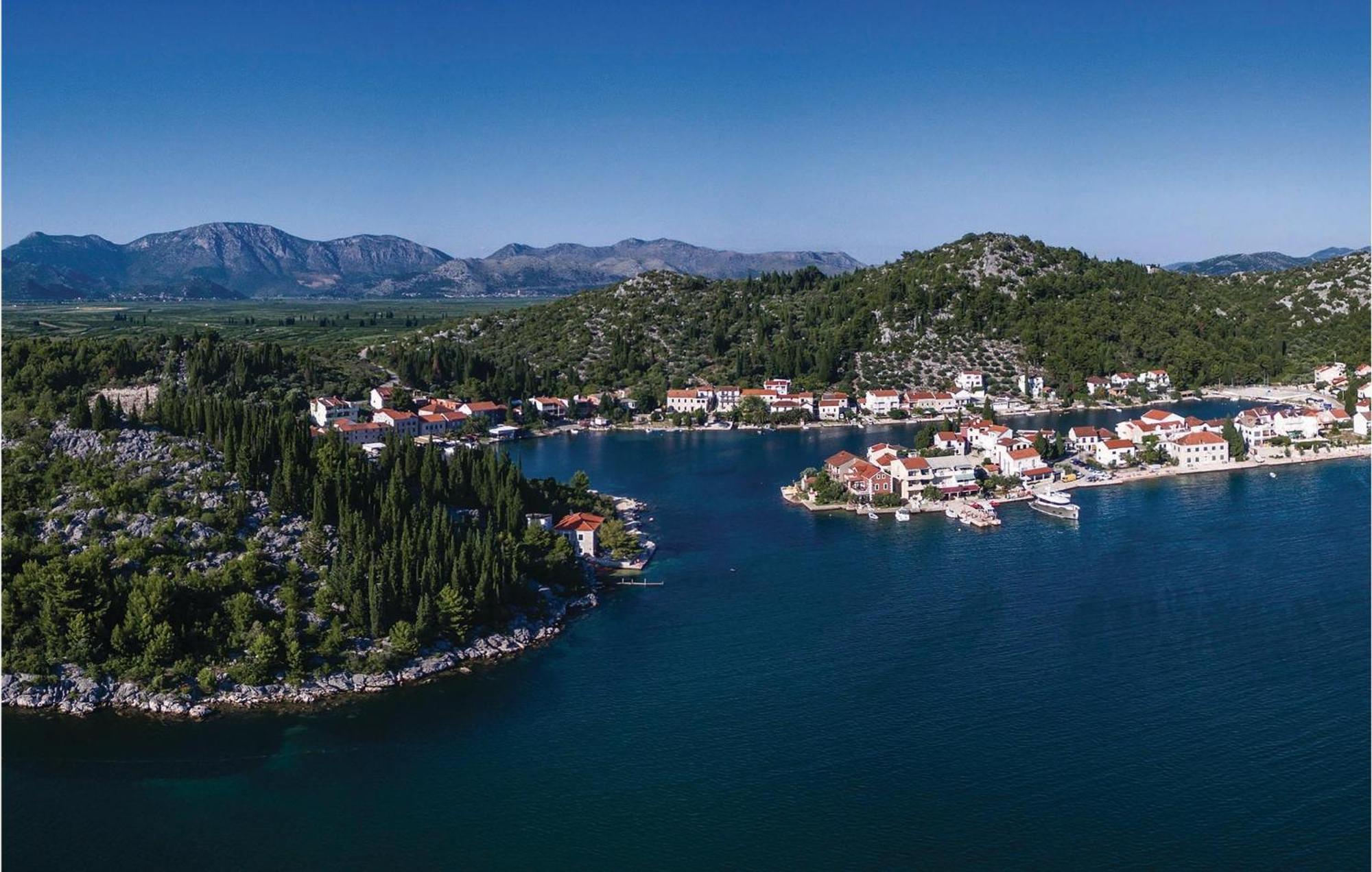 Awesome Apartment In Blace With House Sea View Kültér fotó