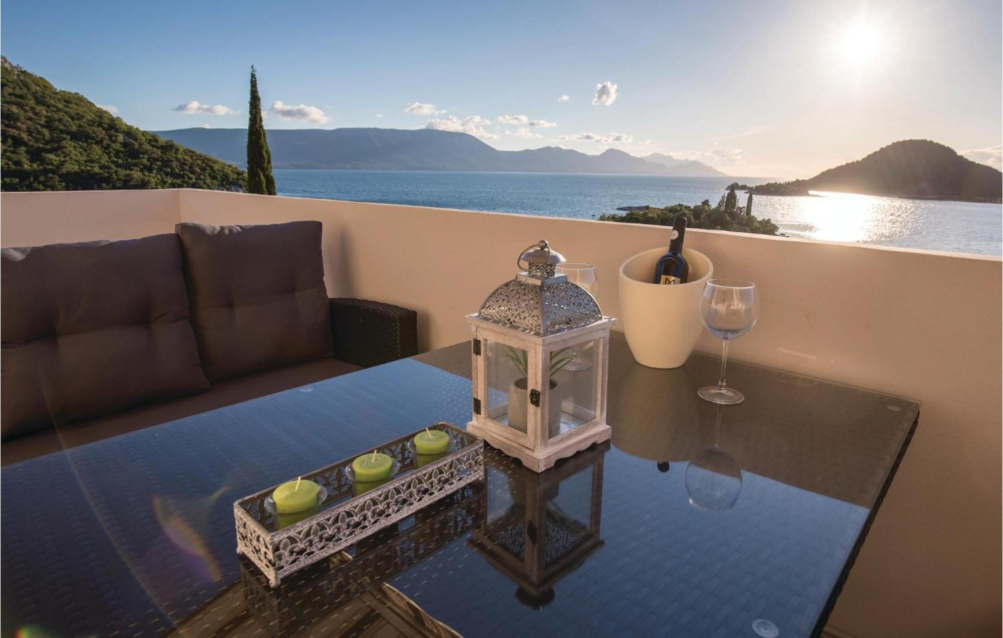 Awesome Apartment In Blace With House Sea View Kültér fotó