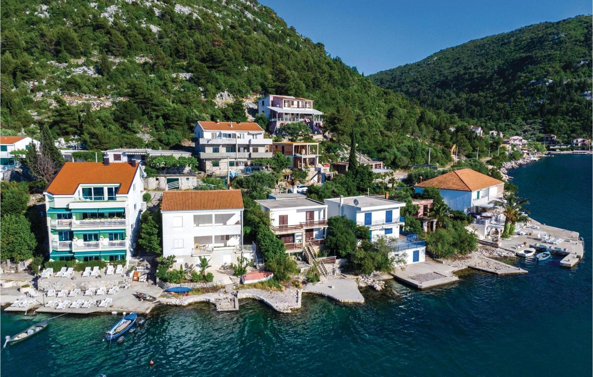 Awesome Apartment In Blace With House Sea View Kültér fotó