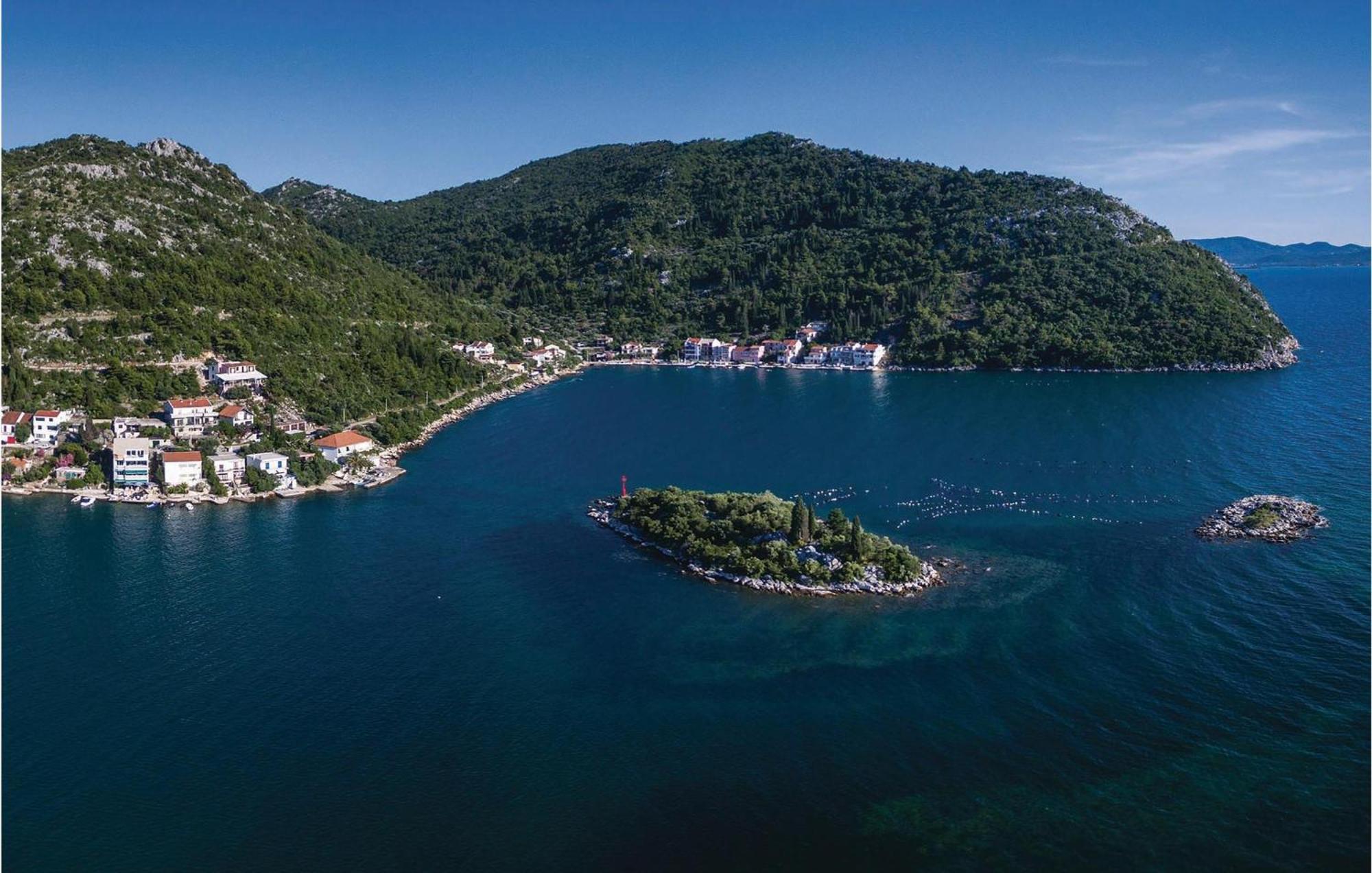 Awesome Apartment In Blace With House Sea View Kültér fotó